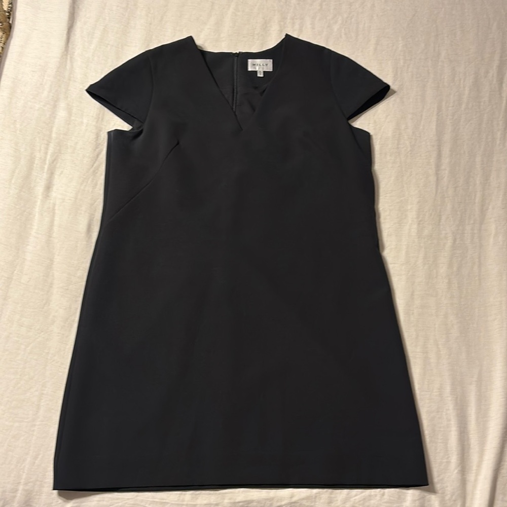 Milly v neck shift dress with cap sleeves